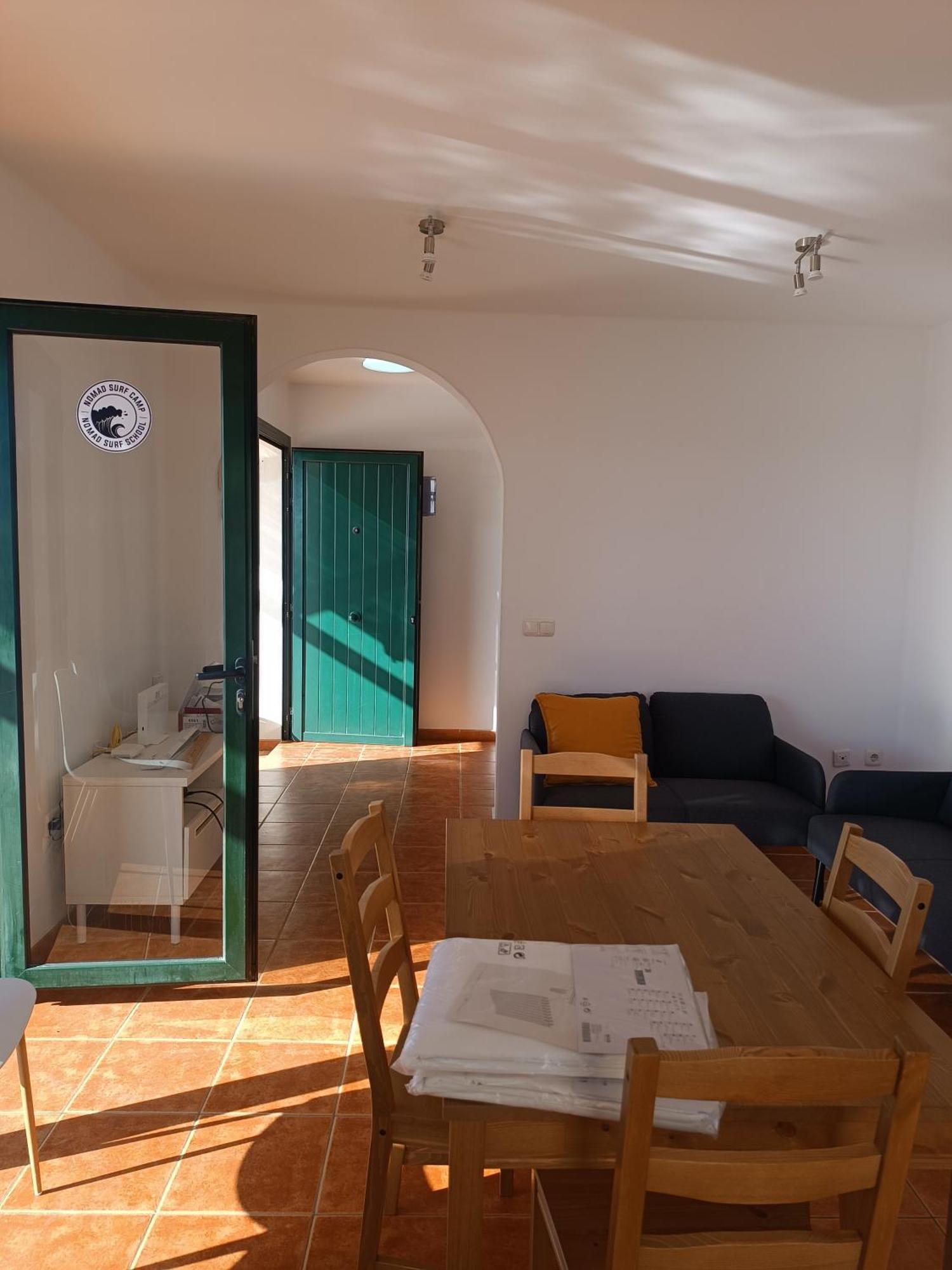 Moana Surf House Hostel Corralejo Ngoại thất bức ảnh